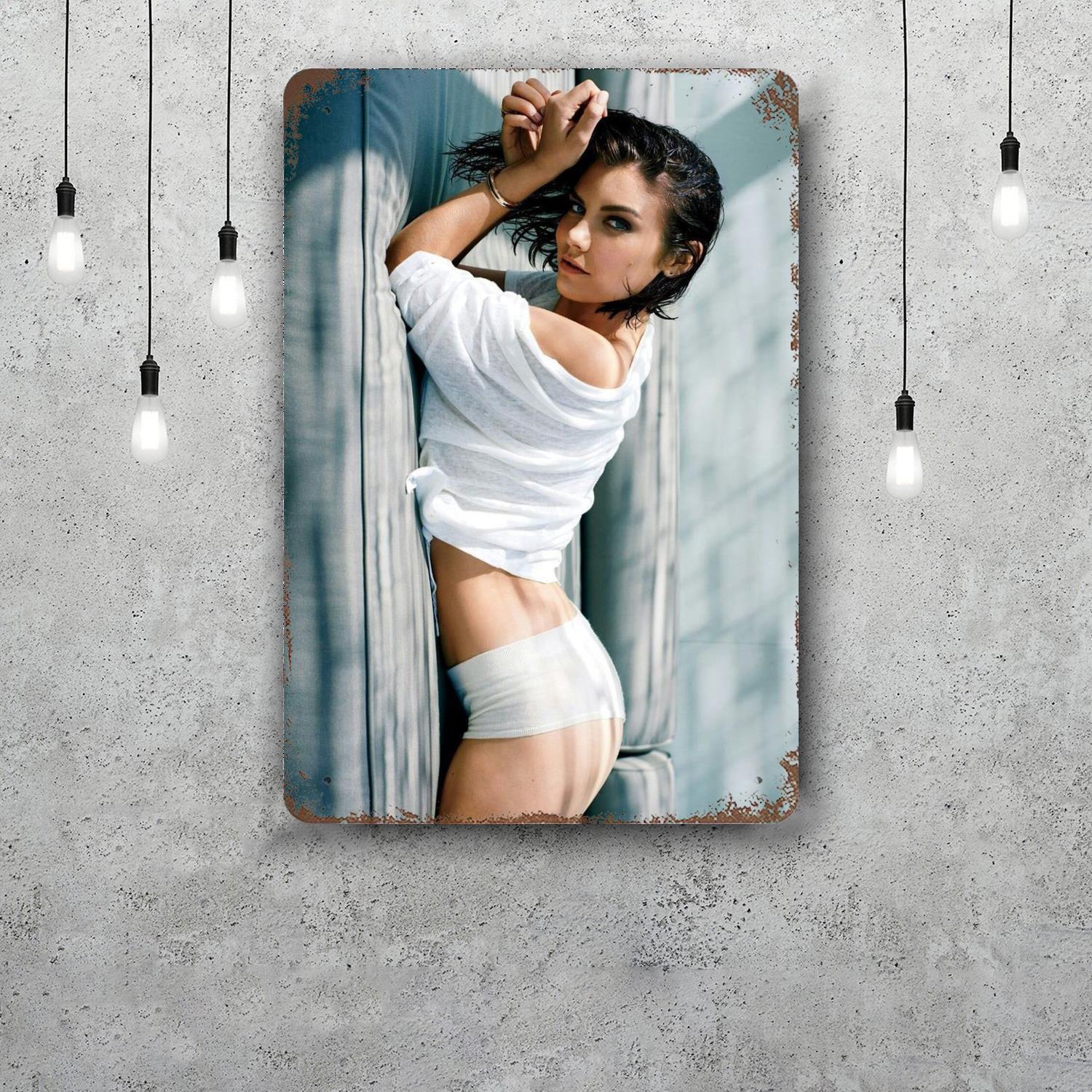 

lauren cohan Classic Poster Rusty Metal Plaque Retro Decorative Plate Bar Man Cave Garage Club Metal Sign Wall Decoration 20x30cm（7.8x11.8inch）