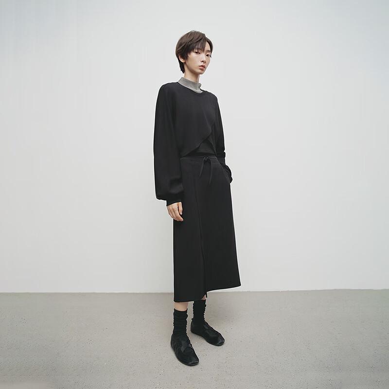 Broadcast Women's Black Knitted Midi Skirt with Slit Hem
