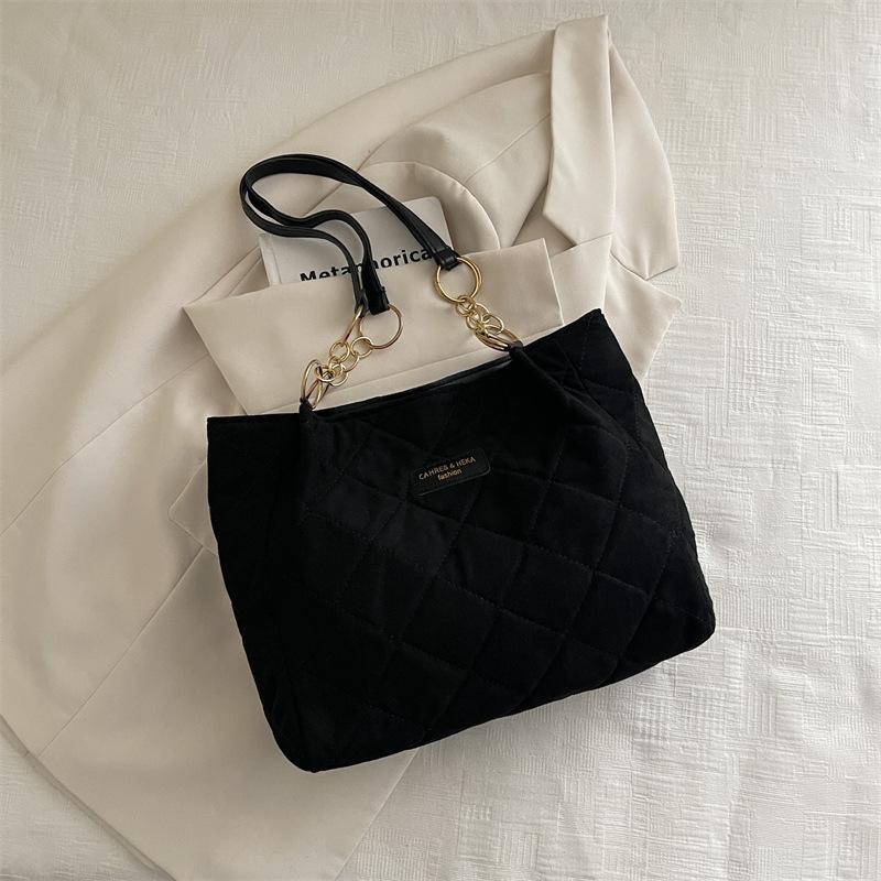 

Large capacity tote bag autumn and winter leisure rhombus embroidery thread women s bag class commuter bag 2025 new shoulder bag