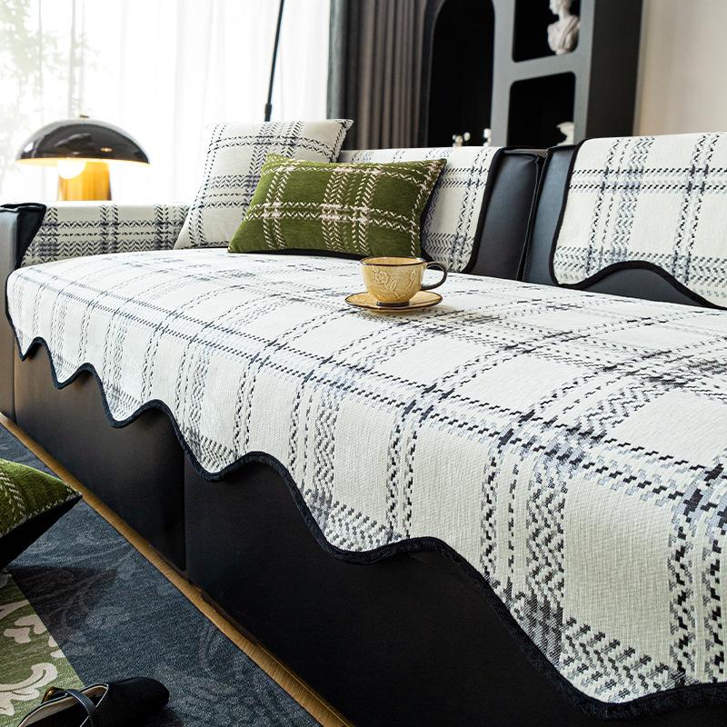 

Классический Маленький Ароматный Стиль Клетчатый Шенилл Диван для Гостиной Черный Лес Подушка для Сиденья Нескользящий Универсальный Чехол-Полотенце на Четыре Сезона 70*70cm