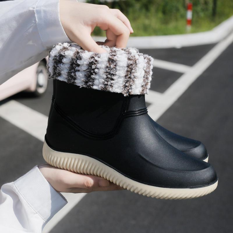 New rain shoes women's fashion models wear water shoes outside work adult warm women's rubber shoes overshoes short rain boots