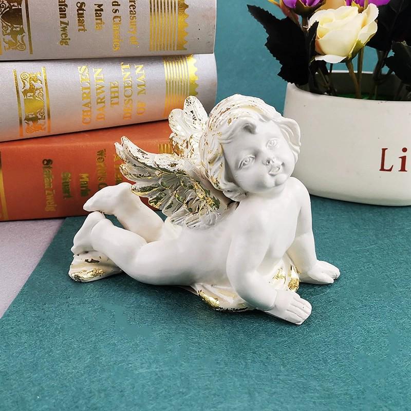 Retro Angel Wings Figurine - Cute Resin Ornament for Weddings & Birthdays
