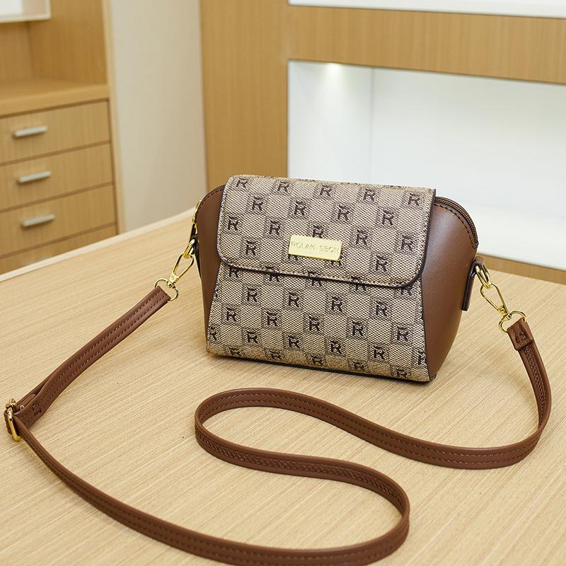 Shell Bag, Women's Bag, New Retro Style with Full Printed Letters, Mobile Phone Bag, Single Shoulder Crossbody Bag, Large Capacity Mother Bag