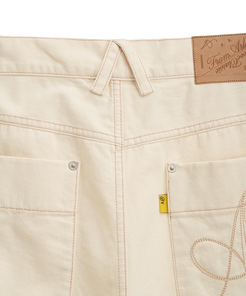 Peulomaleul Utility Pocket Vintage 3/4 Length Washed Denim Pants / Ivory