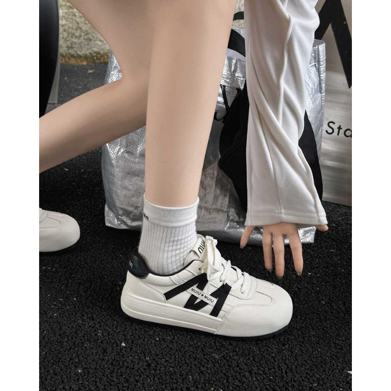 

Leather round head white shoes women s new autumn platform versatile leisure sports 40