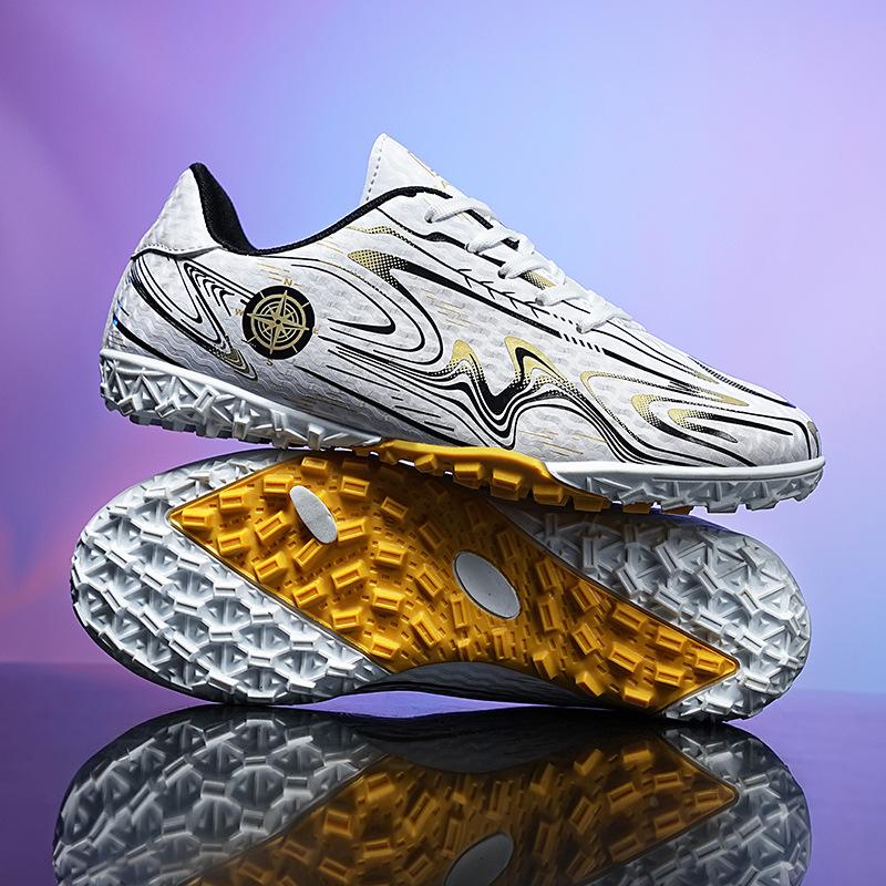 Special football shoes, foreign trade men's and women's football shoes, adult sports football shoes, broken nails, student football training shoes