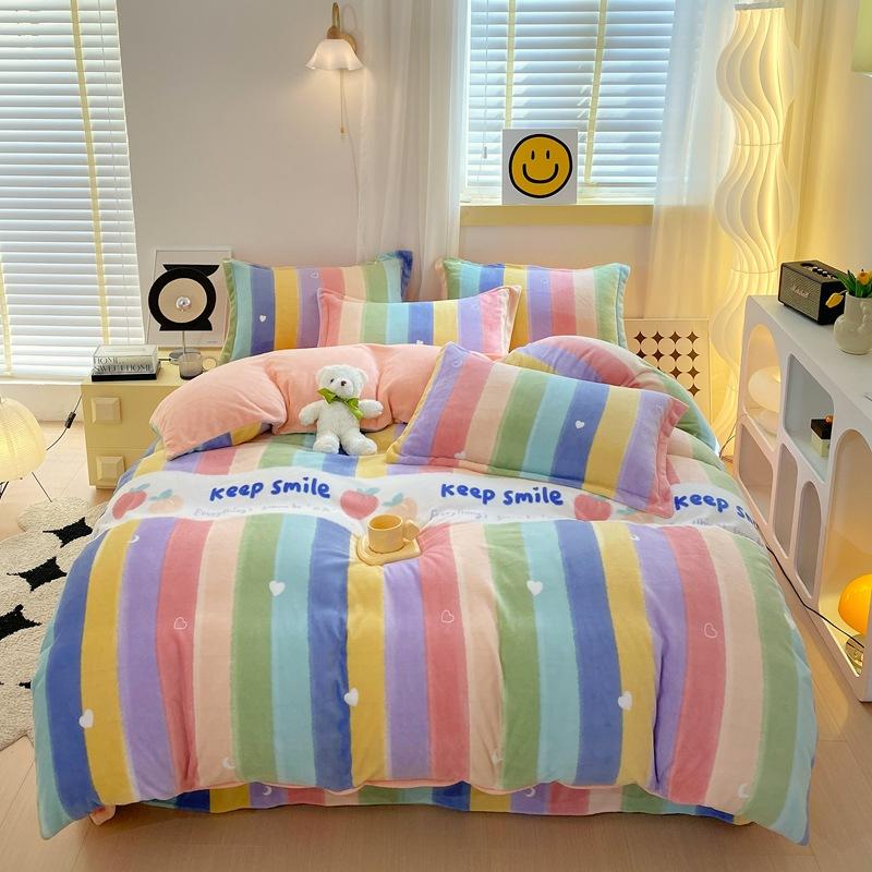 Set din patru piese din catifea cu lapte proaspăt de iarnă, husă de pilotă din flanel din catifea cu două fețe cu imprimare antistatică și set din trei piese din catifea