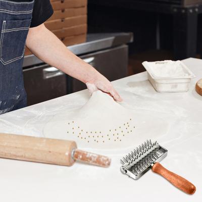 Stainless Steel Wheel Pizza Bread Needle Puncher Roller Pie Pastry Dough Roller With Wooden Handle For Baking Making Supplies