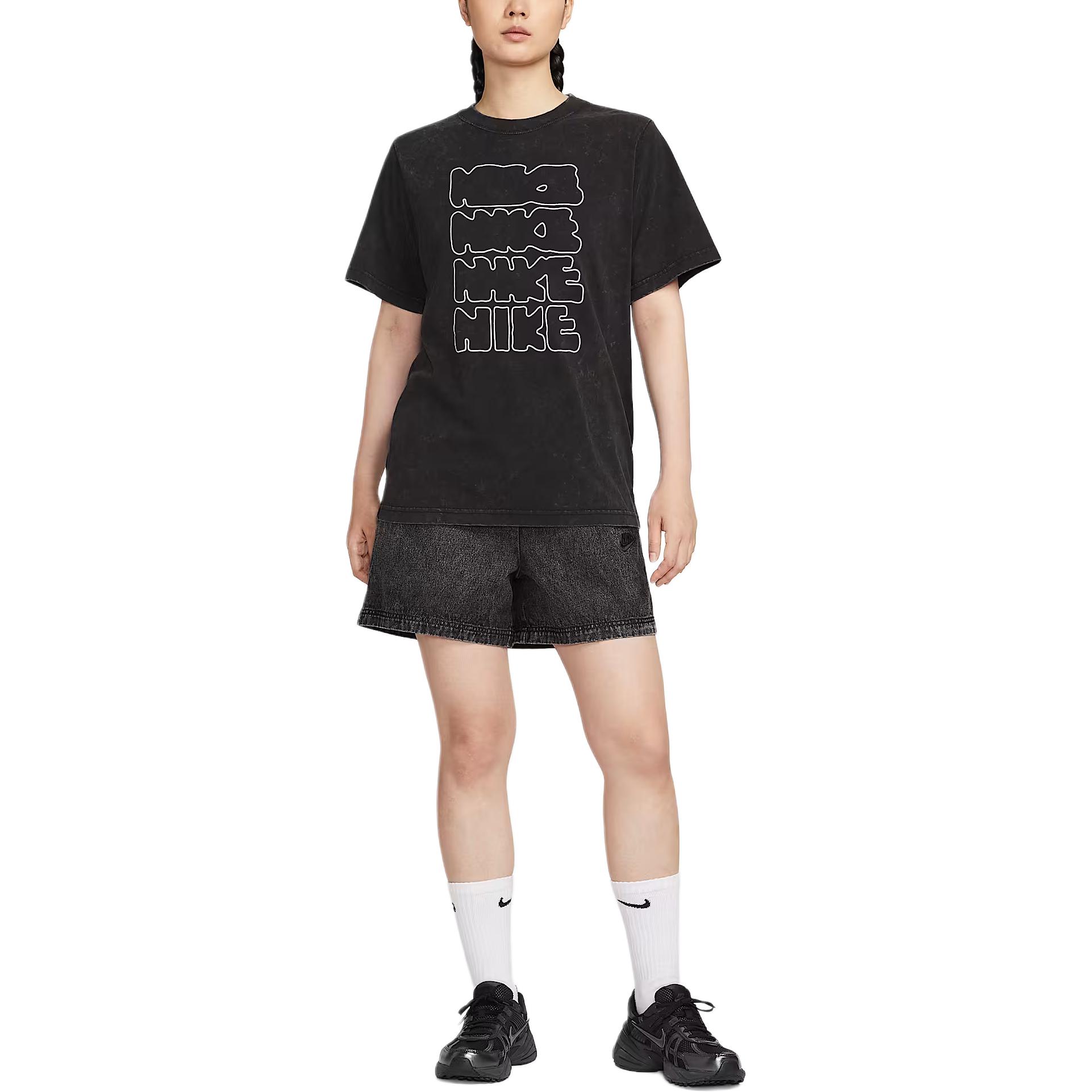 

New Nike Sportswear T Shirt Women s II0453-010 XL