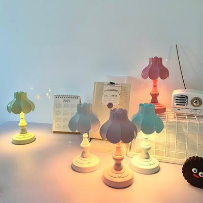 Retro LED Desk Lamp USB Rechargeable Lotus Mini Night Lights Bedroom Living Room Decor Bedside Table Lamps For Student Gifts