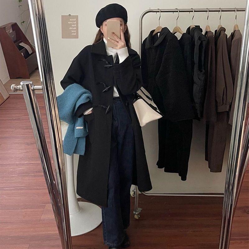 Women's Long, Thick Coat with Horn Buttons – Japanese-style Outerwear for Autumn and Winter