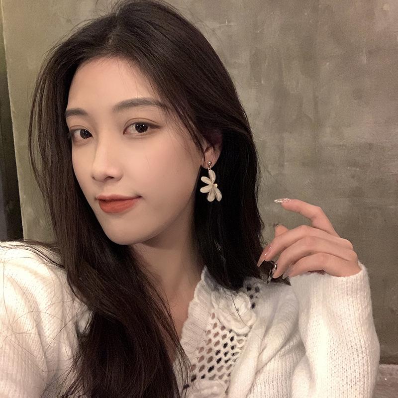 

Асимметричные длинные серьги-лепестки для женщин, универсальные серьги-цветы-феи, простые и элегантные серьги