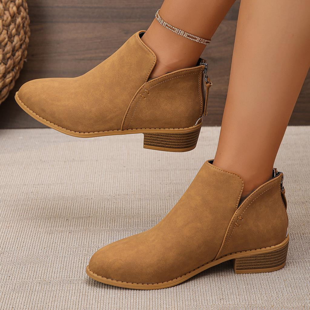 New Large Size Fringed Thick Heel Short Leather Boots Women's Pointed Thick Heel Rear Zipper and Ankle Boots Women's Martin Boots
