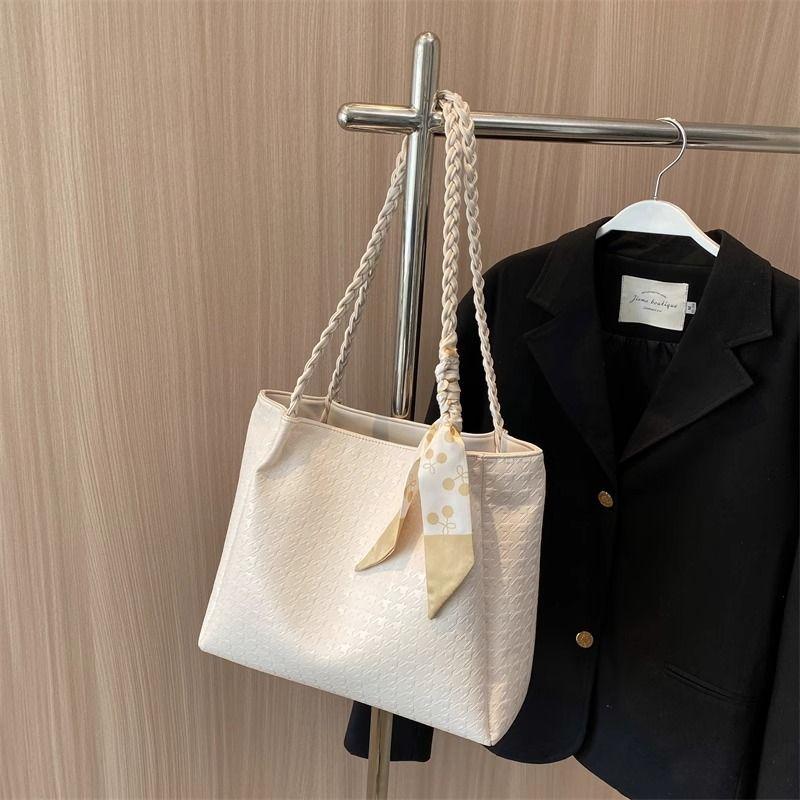 Premium Texture Large-capacity Bag Women's 2025 Spring New Fashion Commuter Shoulder Bag Popular Tote Bag
