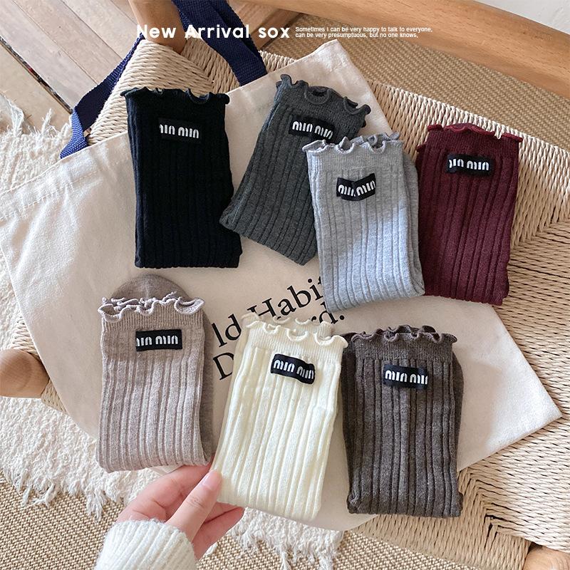 Female Spring and Autumn Sweet College Wind Cloth Label Wood Ear Lace In The Cylinder Pile Socks