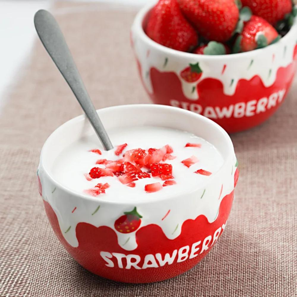 Ceramic tableware salad bowl cute strawberry yogurt bowl dessert fruit bowl Christmas cake bowl home ceramic bowl