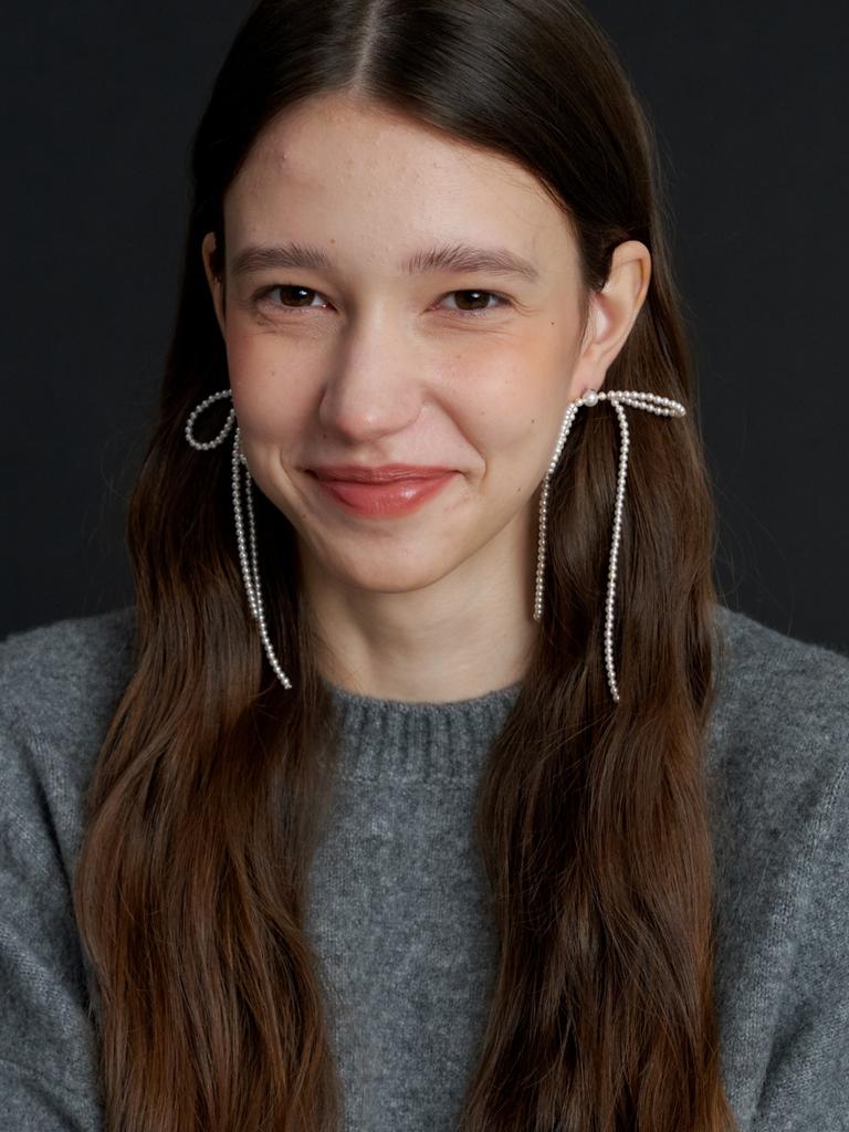 Love Me Monster Great Pearl Ribbon Earrings (L233Mer040)