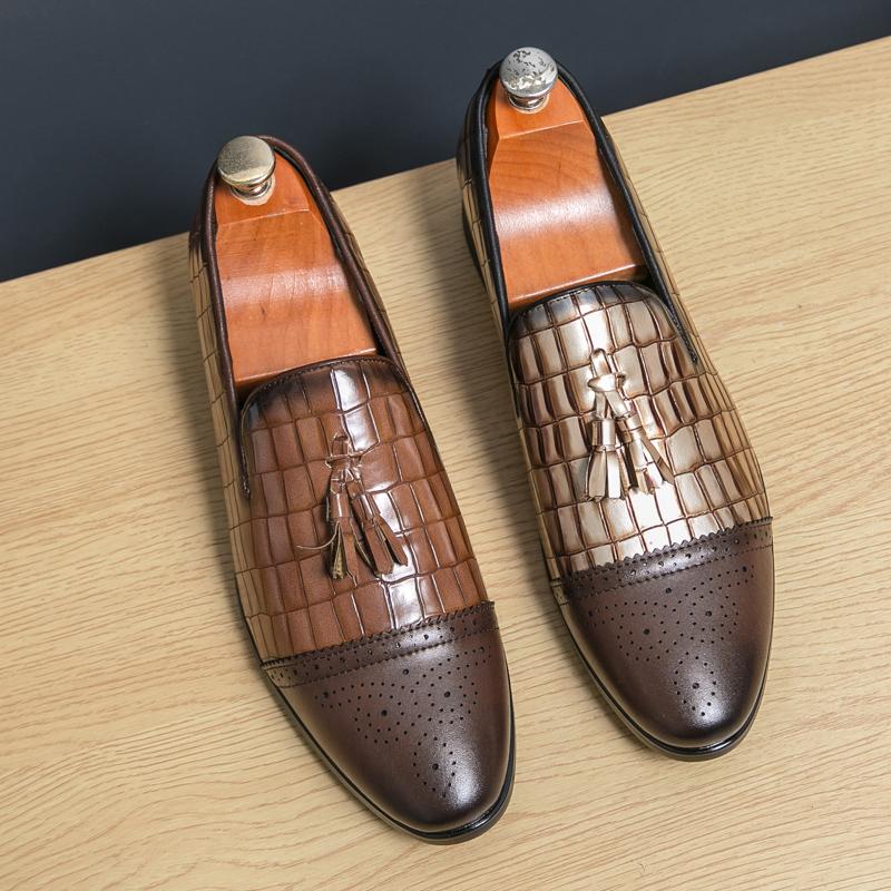 FashionPunk Stil Casual Läder Herrskor Ny Trend Formella Herrtofflor Mockasiner Andningsbara Slip on Herr Båtskor Brogue Skodon