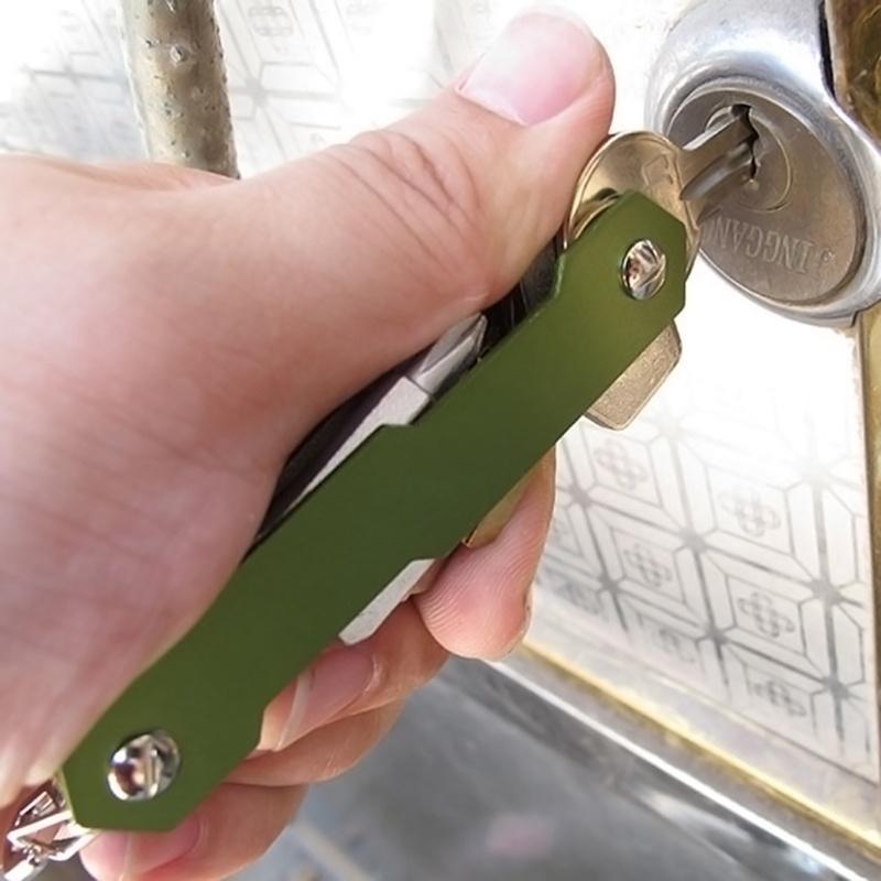 New Key Holder Clip Organizer Compact Keychain Key Hard Aluminum Oxide Intelligent Flexible Aerospace Case Keychains