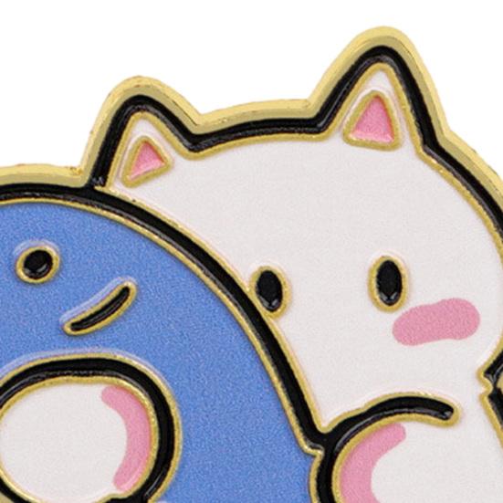 Kitten Hugging Fish Pin Holding Cartoon Cat Brooch, Enamel Alloy Badge Pin, Animal Lapel Pins Clothing Accessories for Backpacks Hats Scarves Jackets