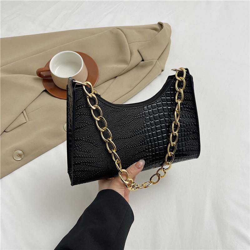Stylish Urban Commuter Handheld Chain Shoulder Bag For Women 2024 Trendy Small Square Bag