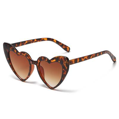 Occhiali da Sole a Forma di Cuore Donna Occhi di Gatto Occhiali da Sole Femminili Marca di Lusso Retrò Amore Montatura Nera Rossa Uomo Oversize Ombreggiatura