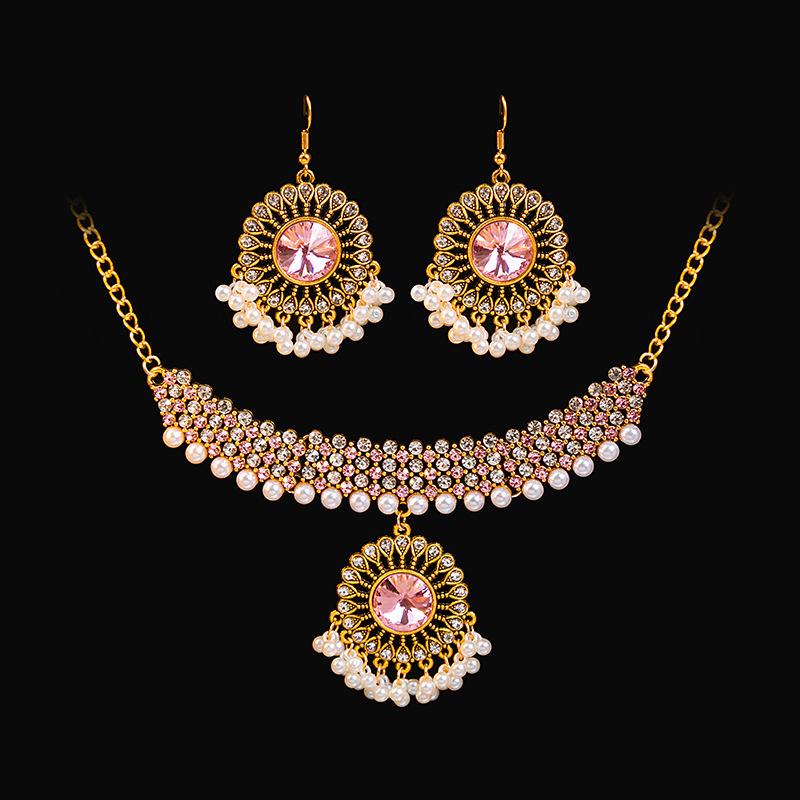 European & American Retro Palace-Inspired Pearl Water Drop Jewelry Set