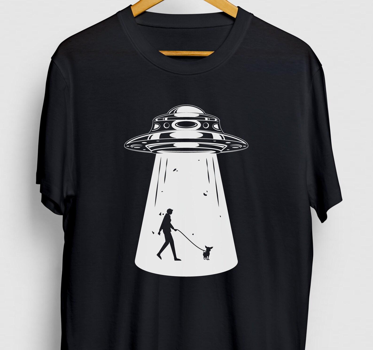 Chihuahua UFO Abduction Shirt: Funny Dog Mom Tee 4XL