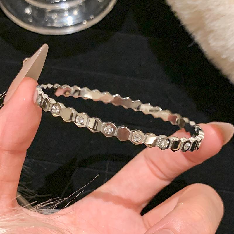 2024 Hot Trend Silver & Diamond Titanium Steel Bangle for Women