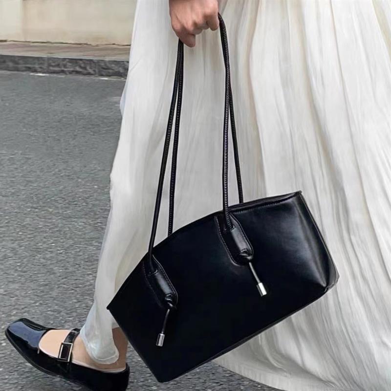 

Сумка женская 2024 Новая сумка через подмышки Super Fire Premium Sense Niche Fashion Commuter Shoulder Bag чёрный