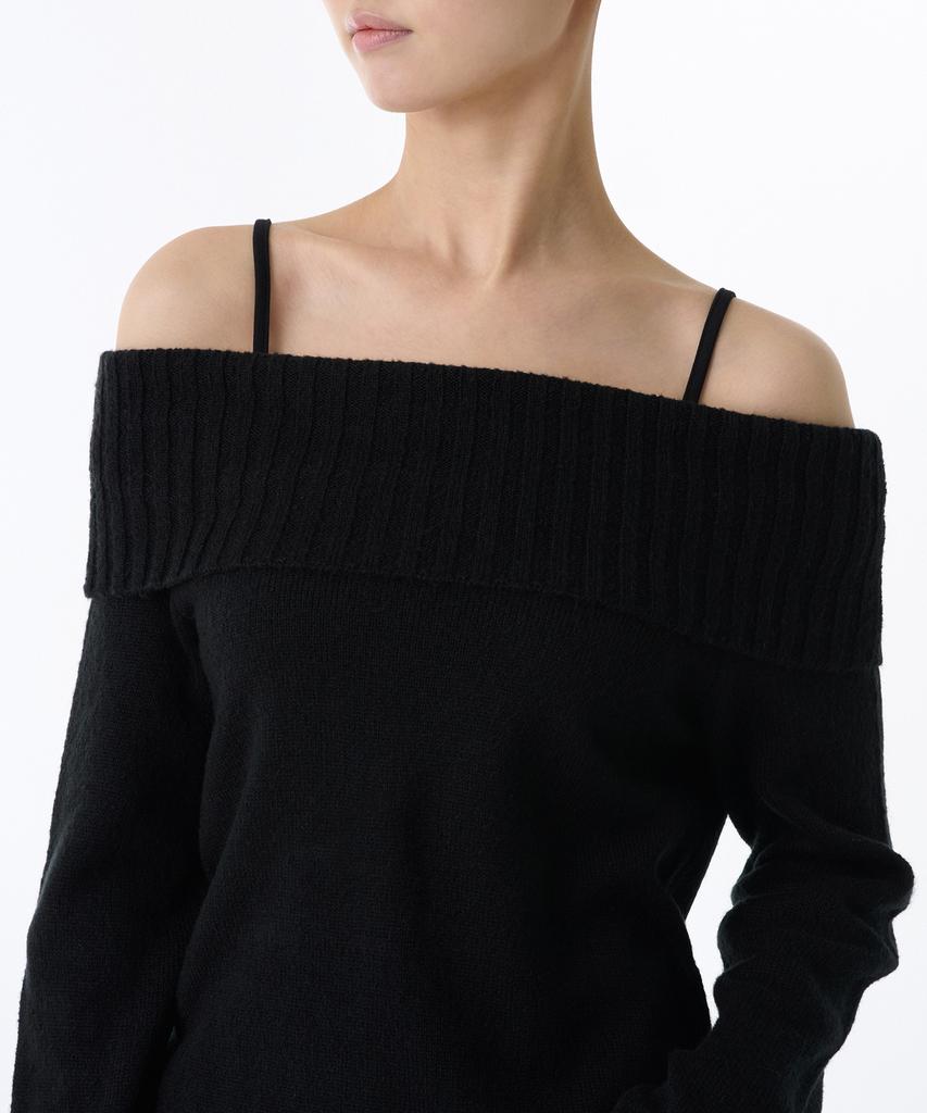 MUSINSA STANDARD WOMAN Women'S Turn Down Off-Shoulder Knit [Black]