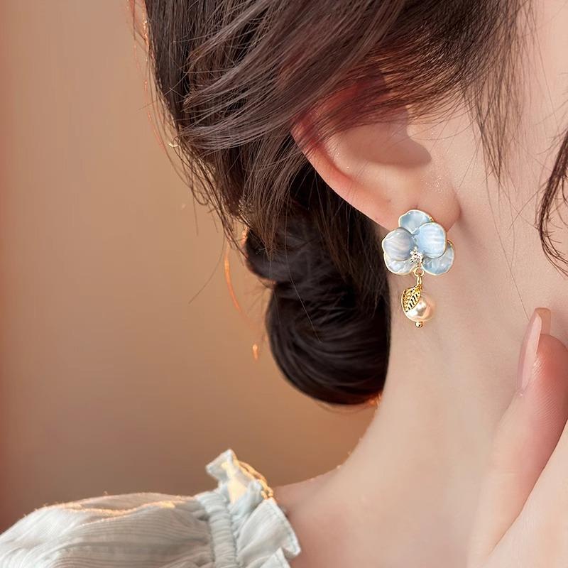 Korean Blue Drip Oil Flower Pendant Earrings for Women Retro Elegant Imitation Pearl Petal Earrings Temperament Jewelry Gifts