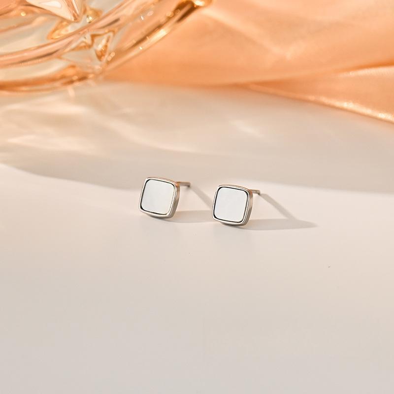 Square Shell Stud Earrings for Women's New Niche Design Simple and Versatile Geometric Earrings