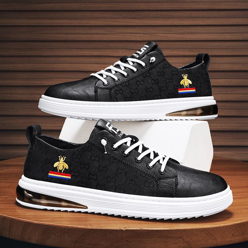 New breathable and versatile leather men's shoes trendy casual board shoes soft leather black fashion summer