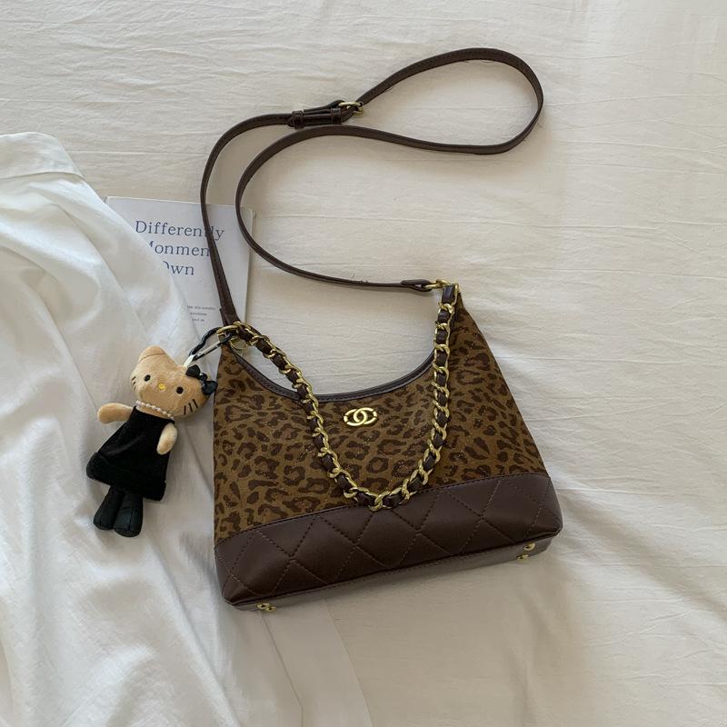 

Popular niche design shoulder women s bag 2025 autumn and winter new trend fashion messenger bag commuter tote bag Without pendant