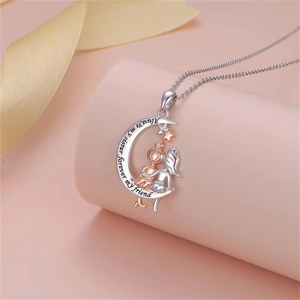 Fashion Girls On the Moon Pendant Necklace for Sisters Women Exquisite Moon Star Girls Clavicle Chain Gifts for Bestfriend Girl