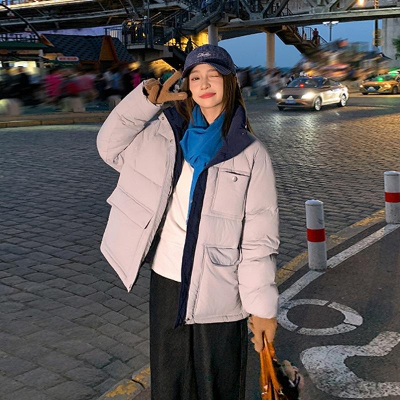 Iarnă Stil Coreean Nou Palton de Bumbac cu Guler Înalt în Culoare Contrastantă pentru Femei, Palton Scurt, Larg, Îngroșat pentru Persoane Mici