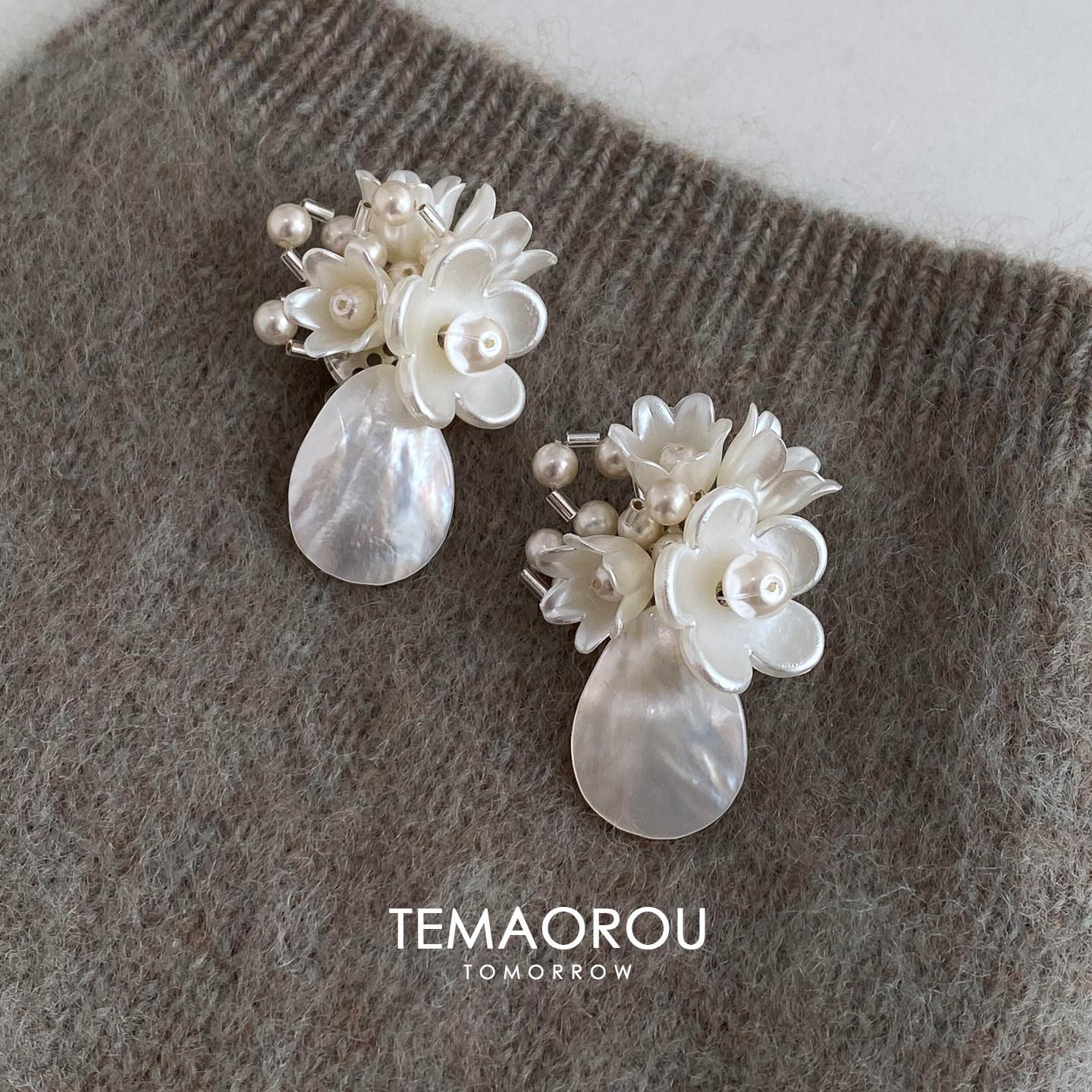 White Flower Earrings Retro Elegant Fashion Women Jewelry