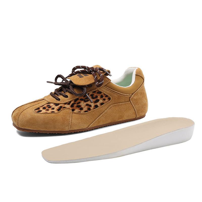 Rétro Semelle plate Rehaussement intérieur Motif léopard Chaussures d'entraînement allemandes Chaussures de sport décontractées polyvalentes pour femmes Tendance