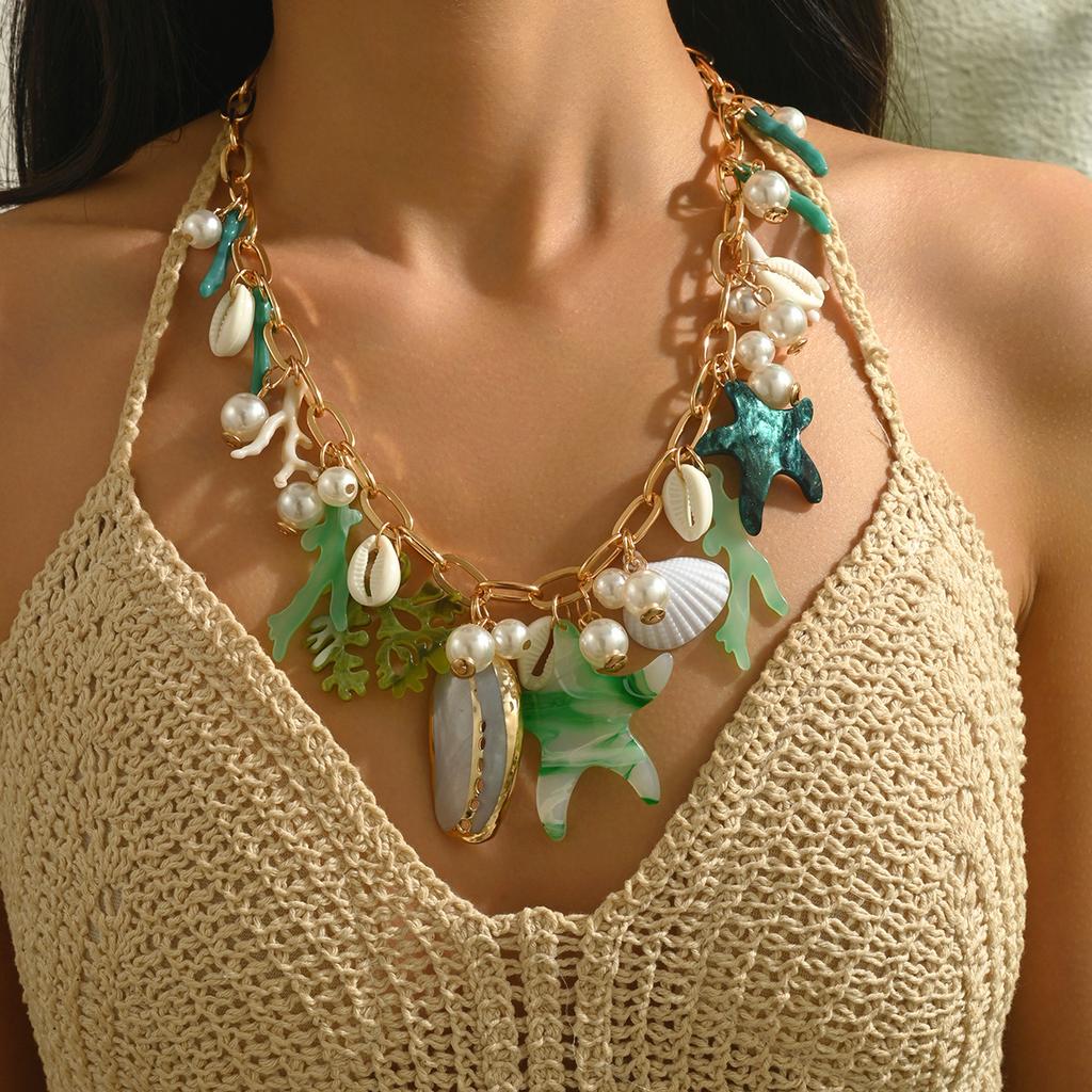 Hot-selling Exaggerated Fashion Personality Starfish Large Shell Pendant Gravel Irregular Necklace Versatile Woman