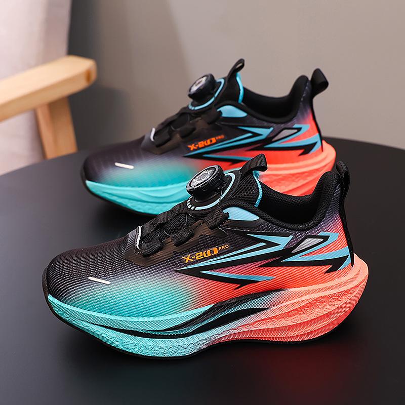 Primary school students sports shoes classmates running shoes 2025 new training shoes fly burning boys middle and older children carbon plate breathab