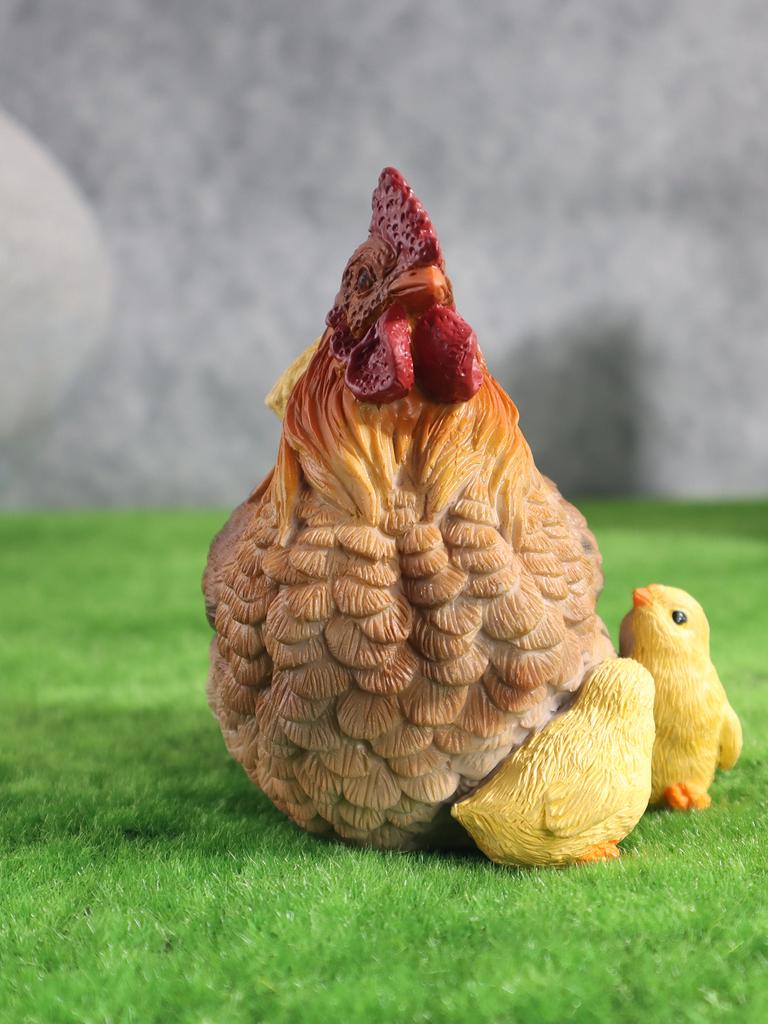 Resin Chicken Family Figurines - Realistic Rooster Sculptures for Garden, Outdoor/Courtyard Decoration