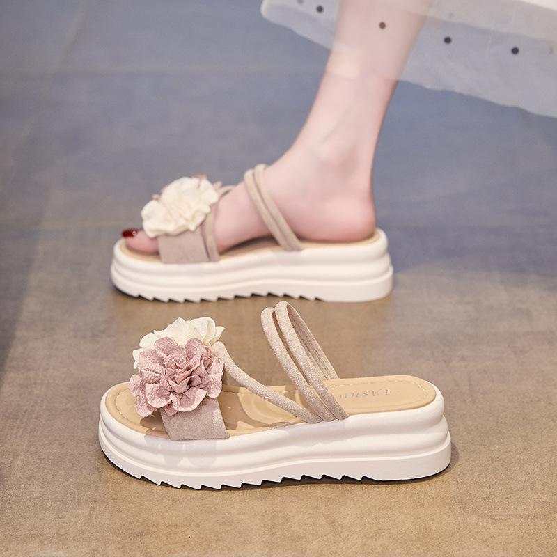 Cool slippers 2025 summer new fashionable small fresh flower thick-soled foot cover casual sandals spot women's shoes