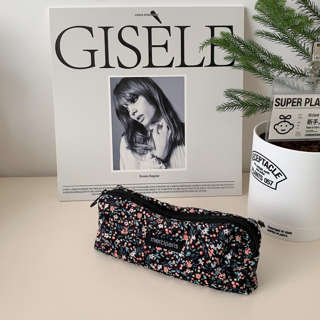[Spot] Corduroy retro literary pencil bag ins Japanese student cosmetic bag storage and finishing bag