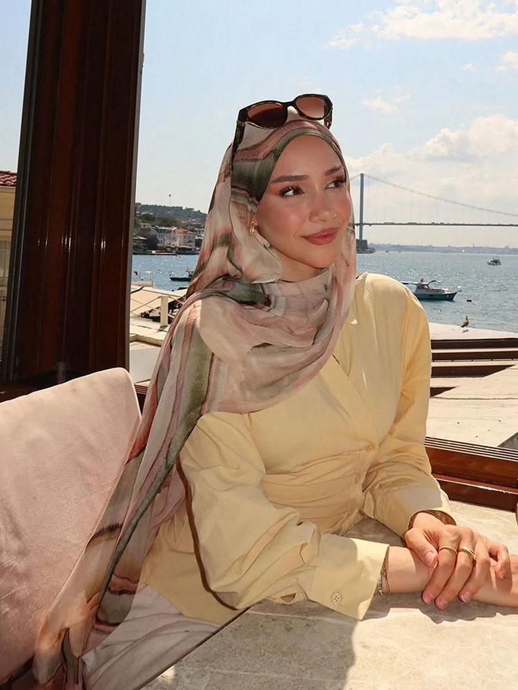 

Рамадан Мусульманские Хиджабы Женские Акварель 2-сторонний Принт Платки Foulard Femme Шаль Роскошный Хиджаб на Ид Исламский Платок на Голову Весна 2026