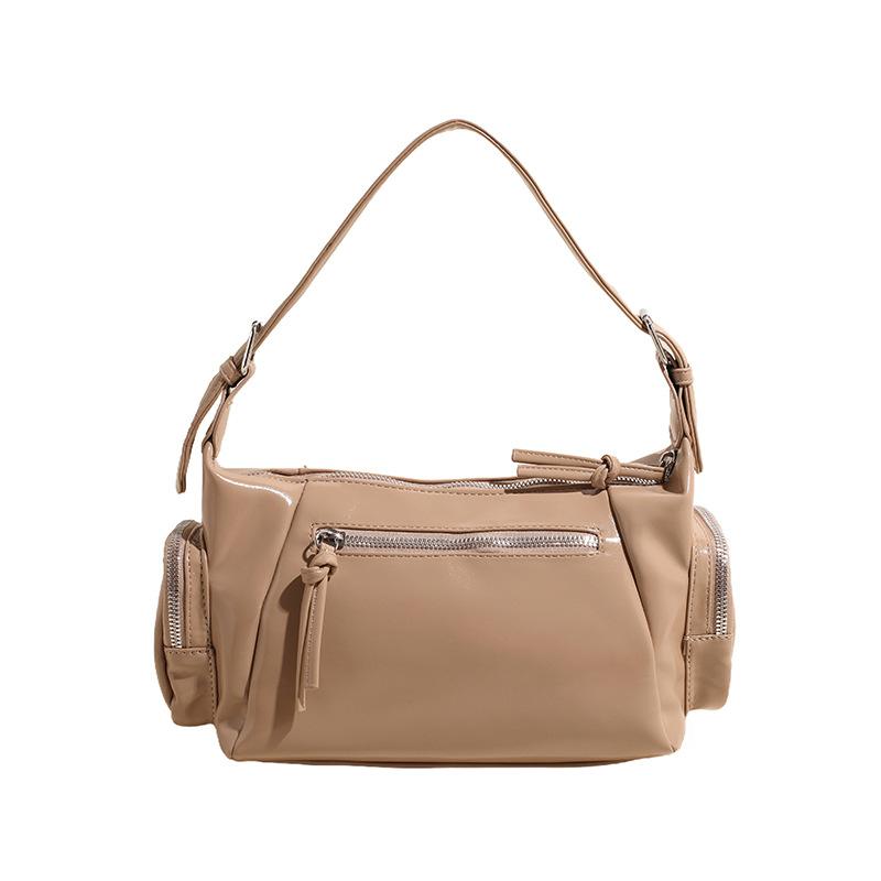 Retro underarm bag women's new Spice Girl wind multi-pocket locomotive bag versatile shoulder messenger bag