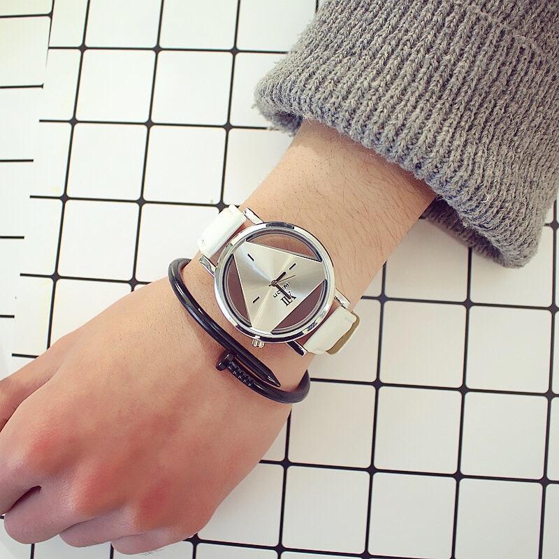 

1PC Triangulation Watch Роскошные наручные часы женские кварцевые модные и повседневные женские кожаные часы белый