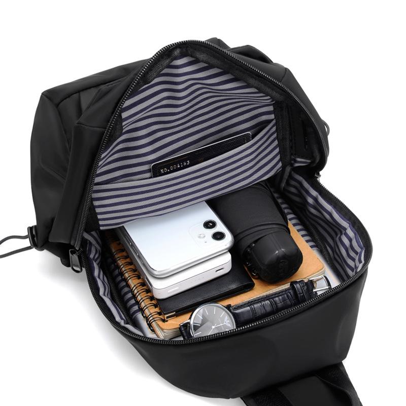 Fashion new messenger bag men's shoulder bag outdoor travel breast bag multi-functional leisure sports shoulder bag