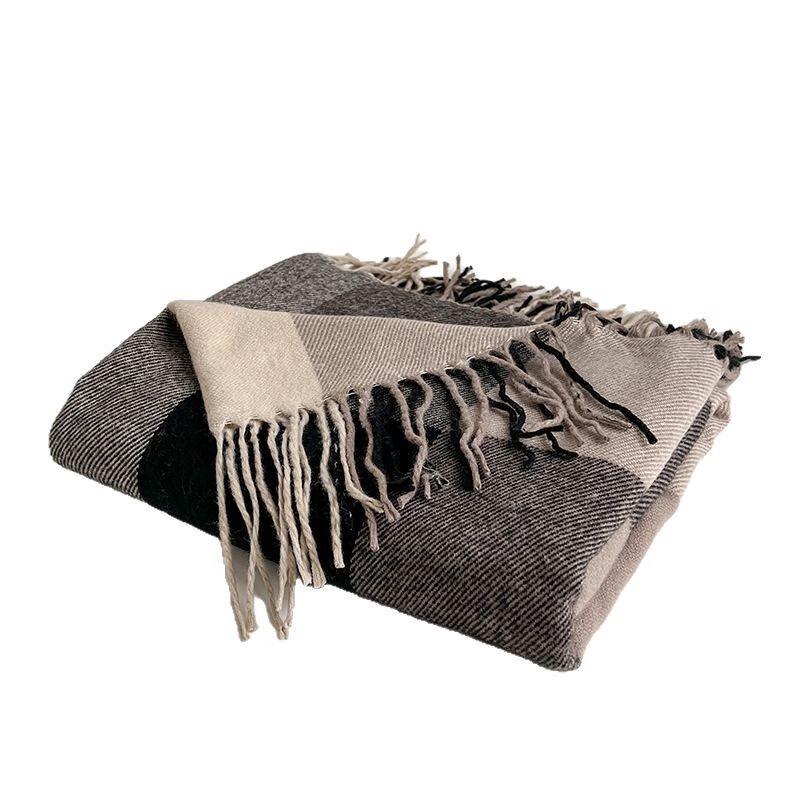 UOSU British Style Plaid Fringed Throw Blanket