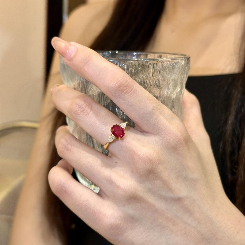 Light Luxury French Retro Ruby Oval Pigeon Egg Ring, High-End Sense Diamond-Set Temperament Versatile, Niche Index Finger Ring